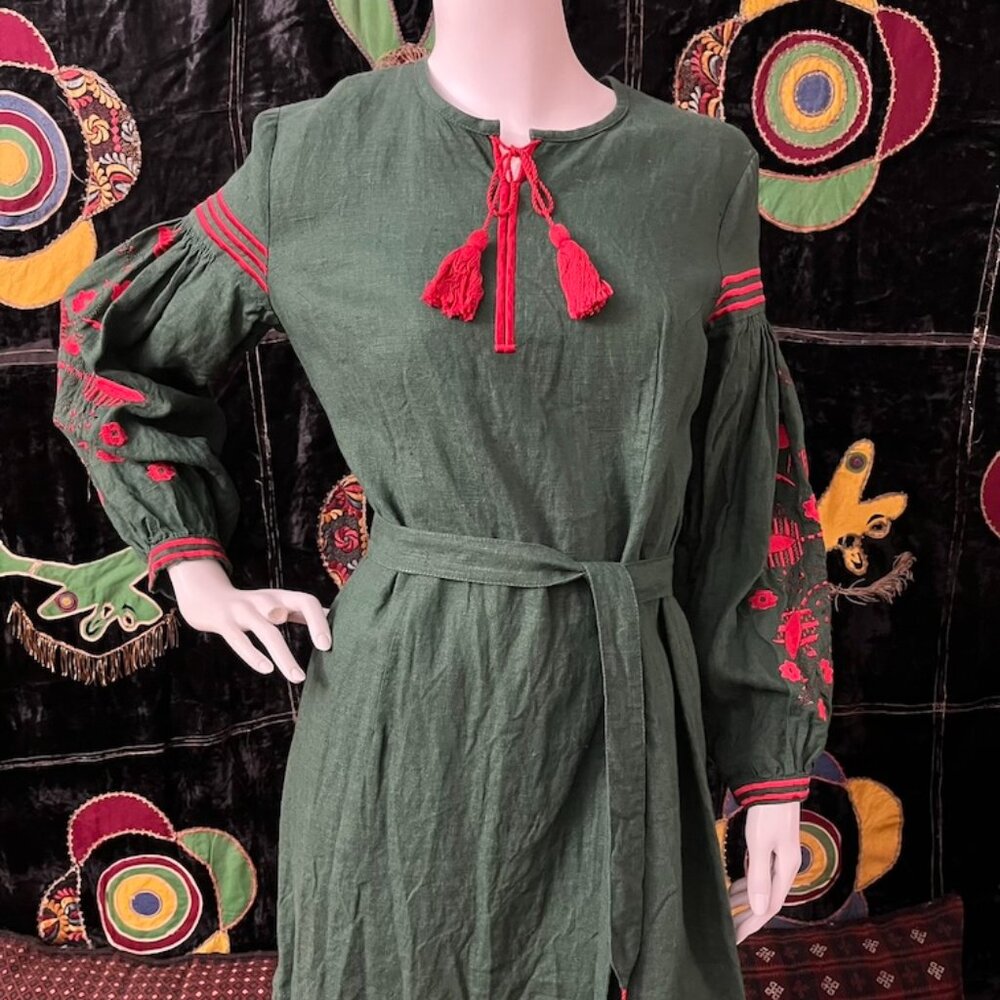 Ukrainian Embroidered Boho Dress  Vyshyvanka Linen Women's Small